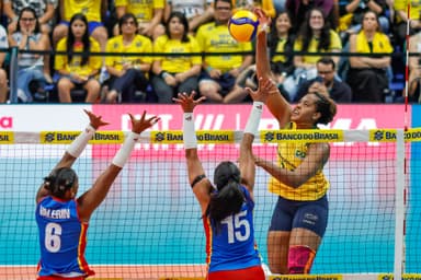 Seleção feminina passa pela Colômbia na terceira rodada do Campeonato Sul-Americano por Banco do Brasil