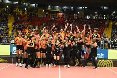 Osasco São Cristóvão Saúde é campeão da Copa Brasil feminina em Londrina (PR)