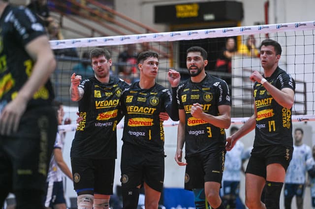 Vedacit Vôlei Guarulhos vai enfrentar o Sada Cruzeiro pelas quartas de final da Superliga