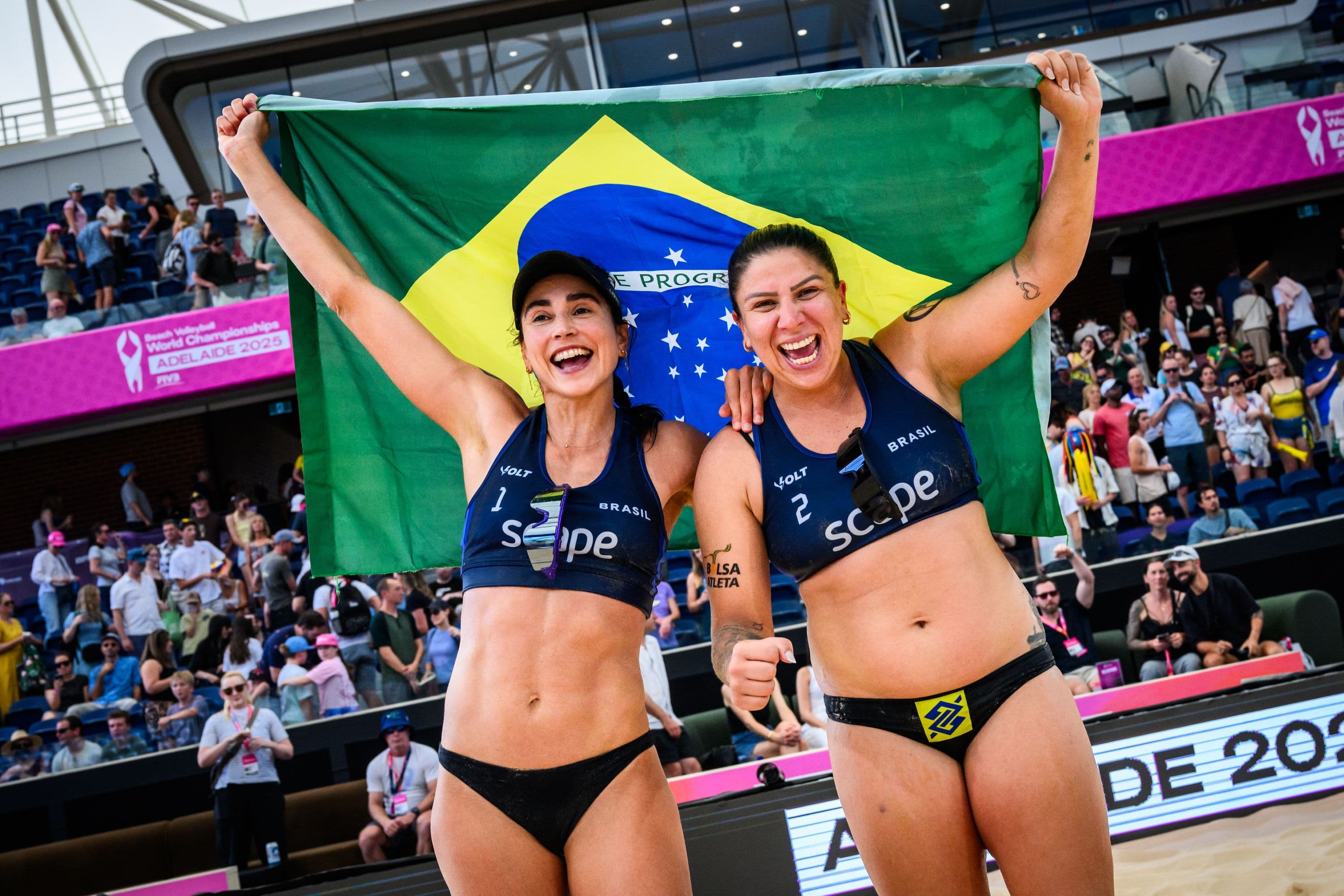 Carol e Rebecca .jpg