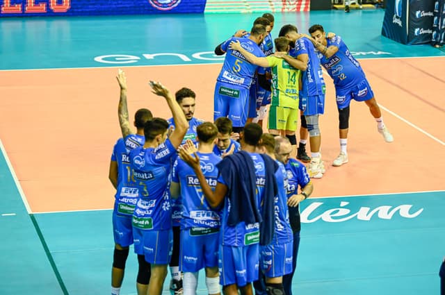 Vôlei Renata volta às quadras para encarar Joinville nesta terça-feira (11)