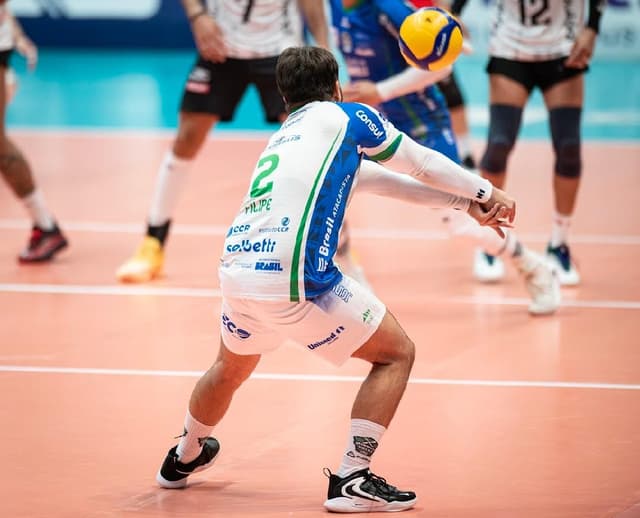 Joinville Vôlei enfrenta Vedacit Guarulhos em confronto decisivo pelo G8 da Superliga