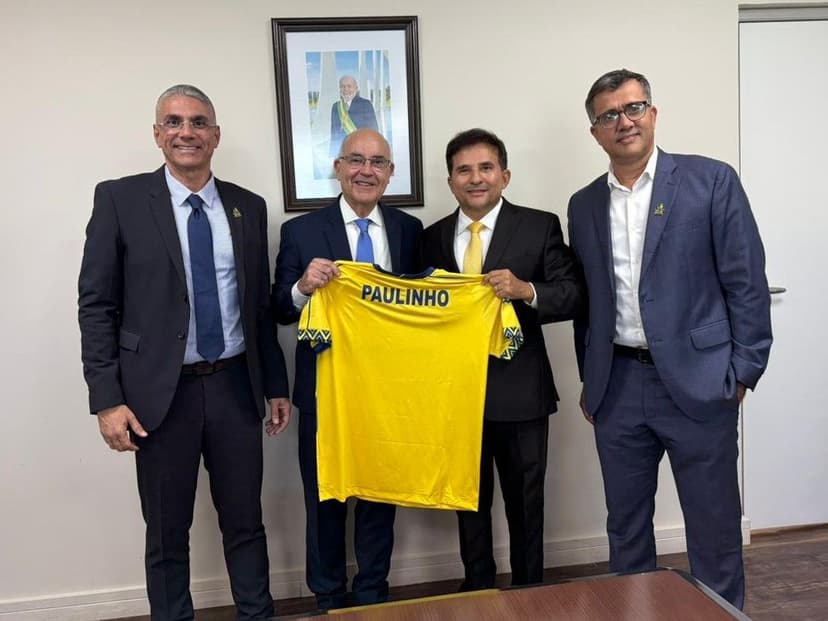 Presidente e vice-presidente da Confederação Brasileira de Voleibol participam de encontro com Ministro do Esporte