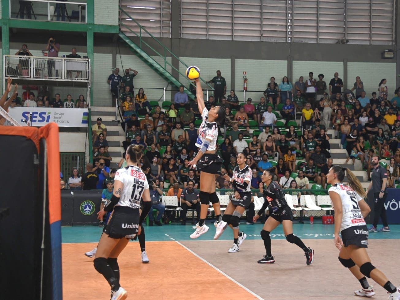 Sesi Vôlei Bauru sofre derrota para Brasília Vôlei (Assessoria de imprensa Brasília Vôlei (@guerreirofotografia)) (3).jpeg