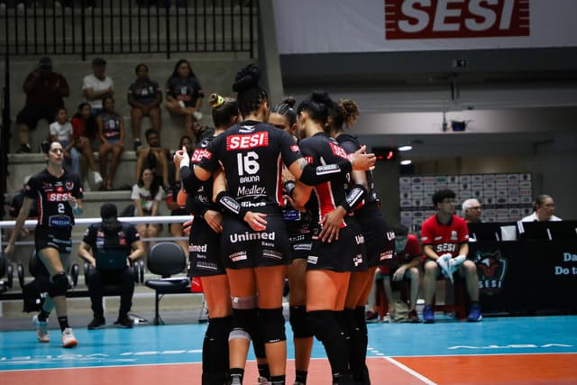 Invicto no segundo turno, Sesi Vôlei Bauru enfrenta Brasília Vôlei fora de casa