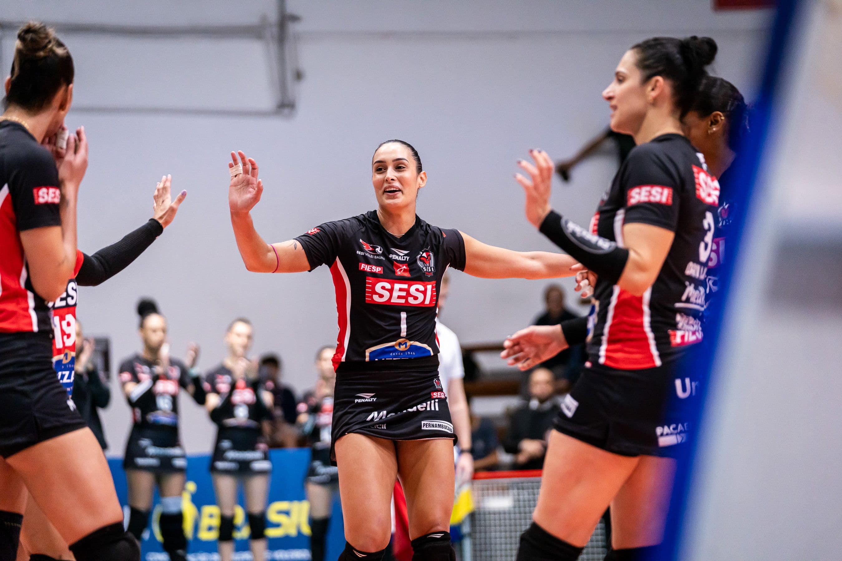 Sesi Vôlei Bauru vira sobre Paulistano Barueri e segue invicto (Foto - Fernanda Georges - CAPBVC) (3).jpg