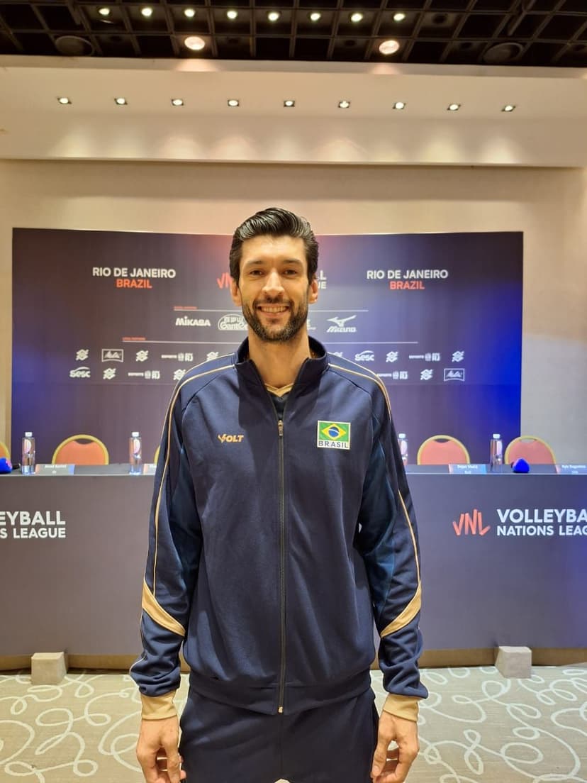 Bernardinho define os 14 jogadores para a estreia contra o Irã pela Liga das Nações