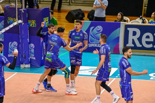 Vôlei Renata vence fora de casa e se recupera na Superliga Masculina