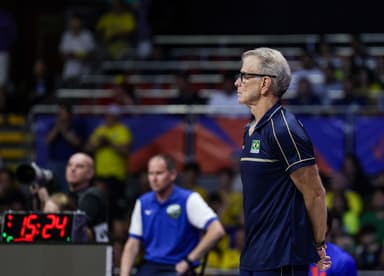 Bernardinho define os 14 jogadores para confronto contra a Sérvia pela Liga das Nações