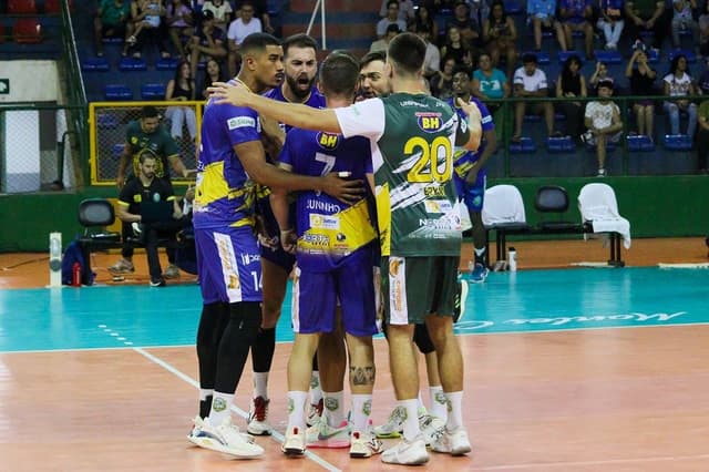 MOC Vôlei faz primeiro duelo das quartas de final da Superliga neste sábado (15) O jogo de ida acontece às 19h, no ginásio Mangueirinho, em Bélem-PA