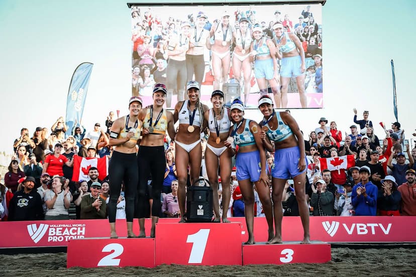 Duda e Ana Patrícia conquistam a medalha de bronze da etapa Elite de Montreal do Circuito Mundial de vôlei de Praia